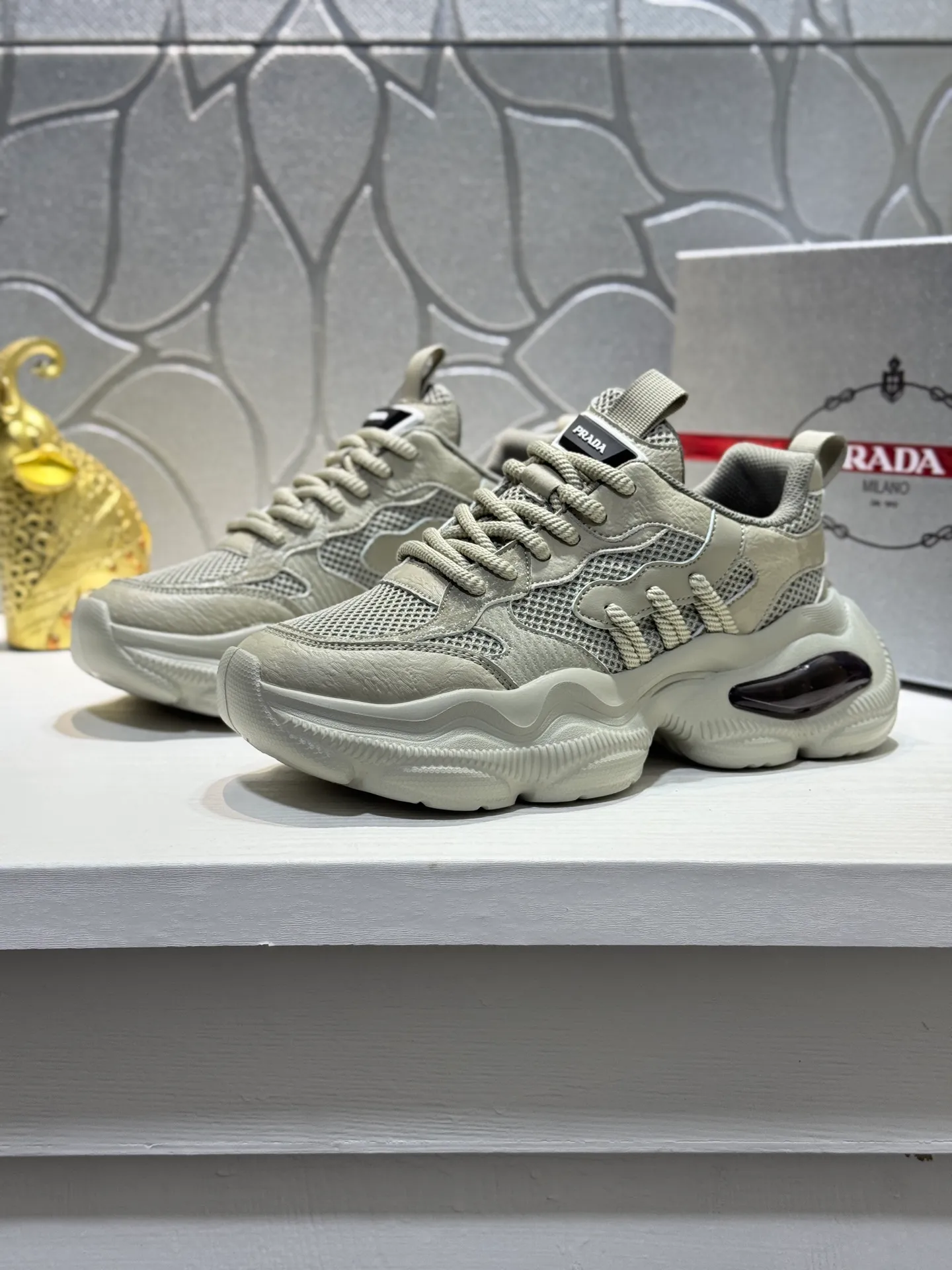 Men's Men's Shoes 💰440 [New Style] 🐬🐬 High-end boutique-Prada/Prada counter latest sports shoes are shipped, you know the leading counter model. Made of selected cowhide stitching fabrics. Lining: Mesh lining. High-end air cushion molded non-slip rubber outsole, exquisite lines, simple and elegant, comfortable and high-end for leisure travel. Size: 38-45<45 customized